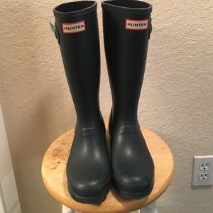 Ocean kids size 6 hunter boots (woman’s 7)